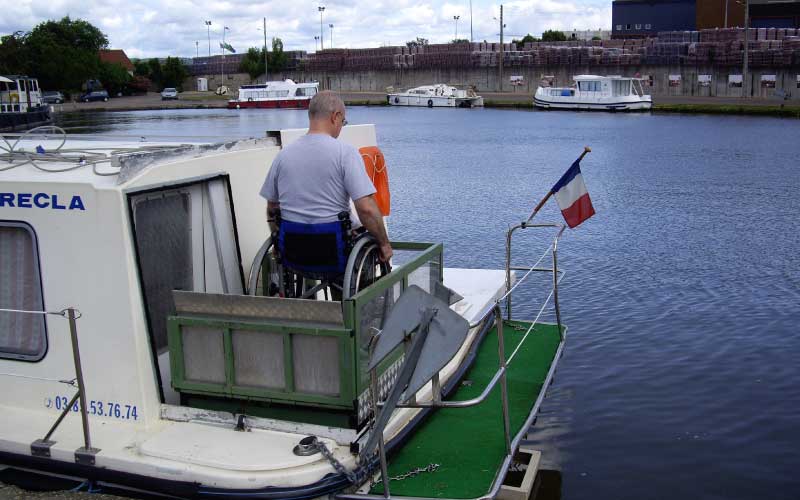 Voyage et Handicap : Les vacances en bateau, c’est aussi pour les personnes à mobilité réduites (pmr)