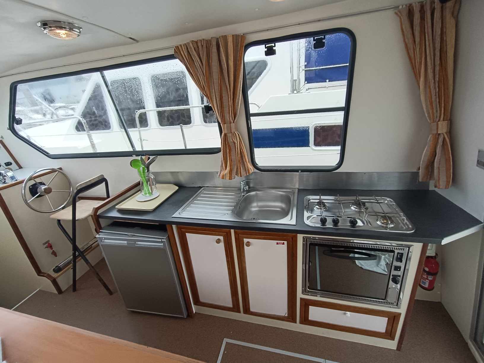 Triton 1050