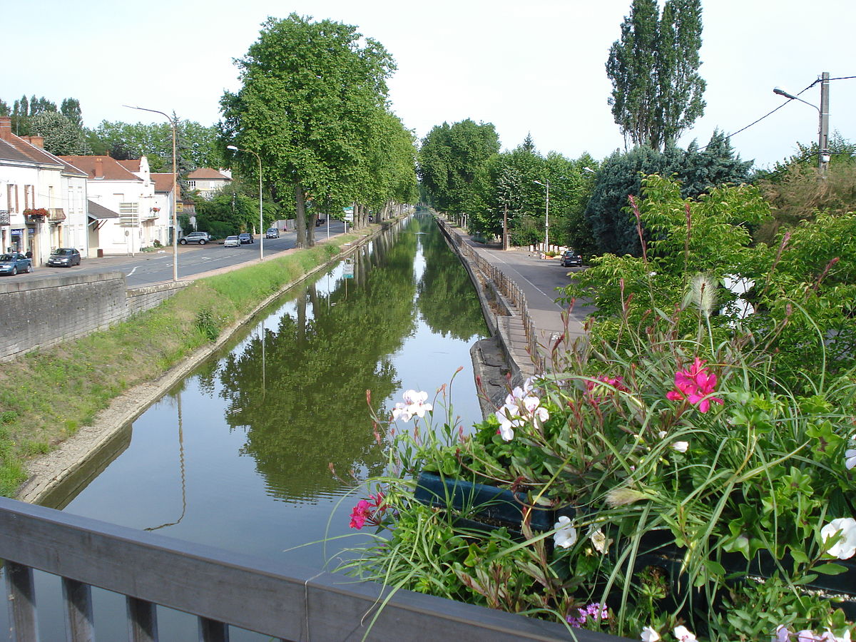 Petites histoires de construction des canaux en France