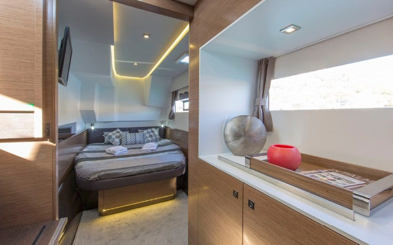 Fountaine Pajot — 37 ( Skipper Verpflichtend)
