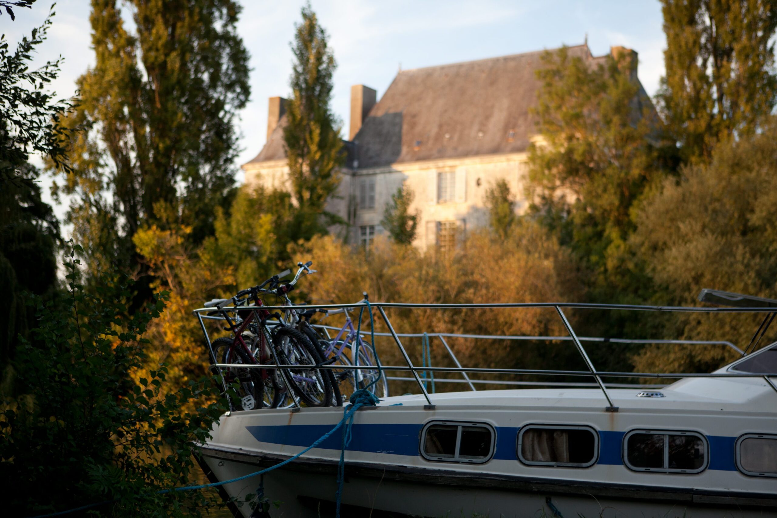 Découvrir la Charente en bateau habitable sans permis au départ de Cognac