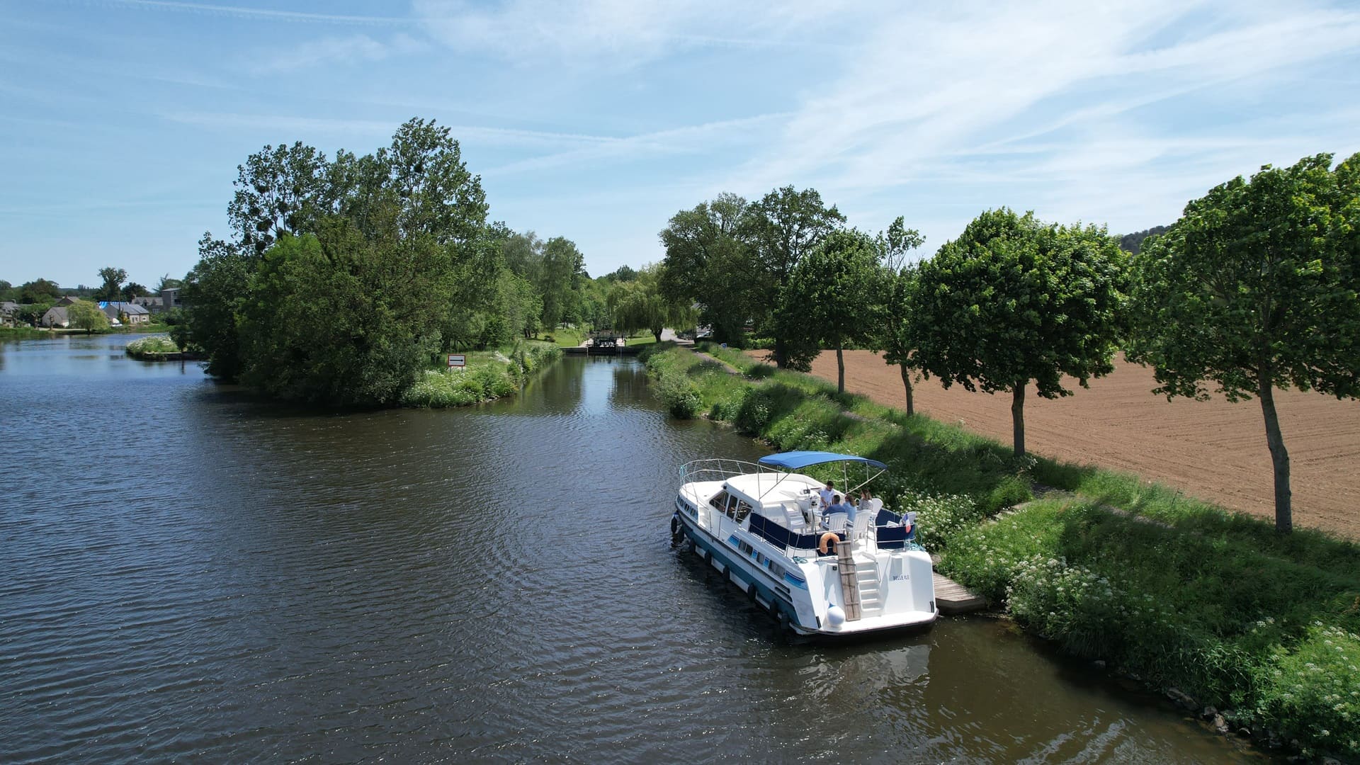🚤 Découvrez la Bretagne autrement grâce à nos croisières fluviales