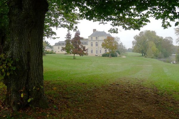 Le Lion-d’Angers, Pferdeparadies am Flussufer