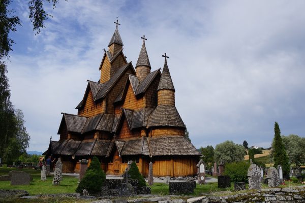 Les églises en bois debout