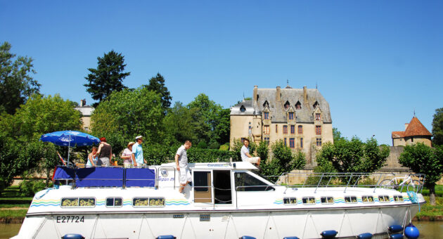 Les plus beaux mouillages sur le canal du Nivernais entre Châtillon-en-Bazois et Tannay