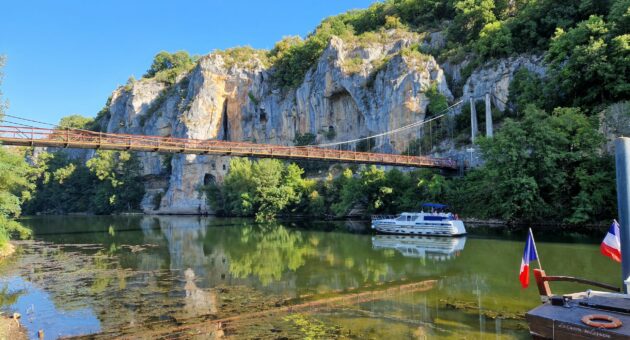 Vivre en immersion dans la nature en péniche sur le Lot selon les saisons